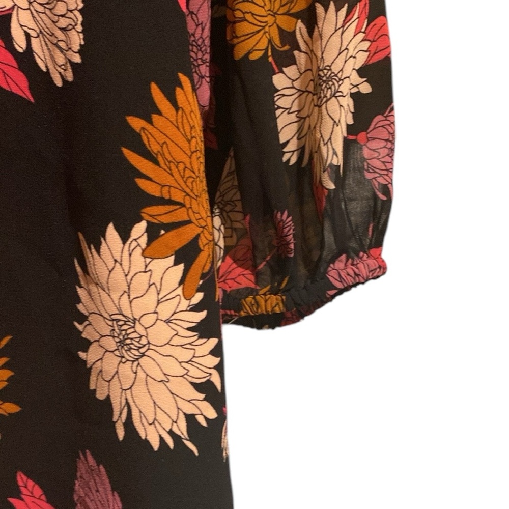 Ann Taylor Autumnal Floral Chiffon
Sleeve Flare Dress Size 4P - Picture 8 of 9